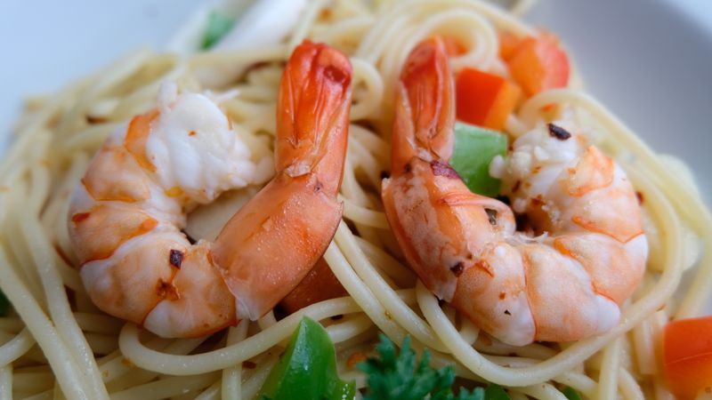 Piada Italian shrimp scampi pasta bowl